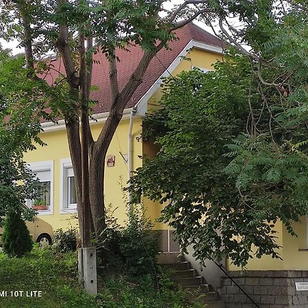 Szitakoeto Apartman Eger Exterior foto